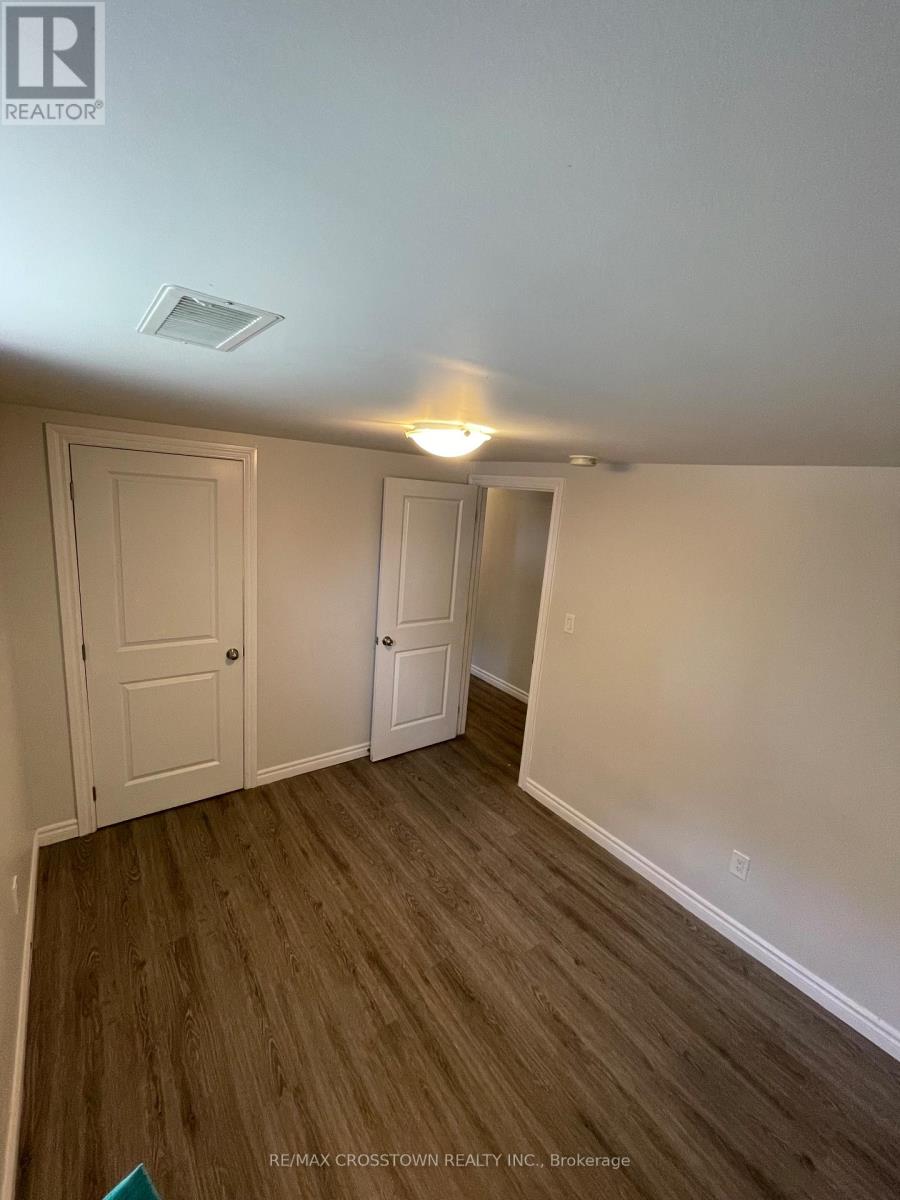 A-Basement - 76a (Basement) Owen Street, Barrie, Ontario L4M 3H5 - Photo 16 - S13589542