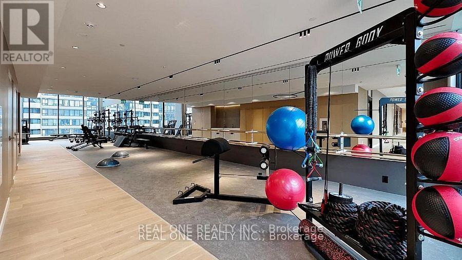 1302 - 395 Square One Drive, Mississauga, Ontario  L5B 0P6 - Photo 24 - W13591346