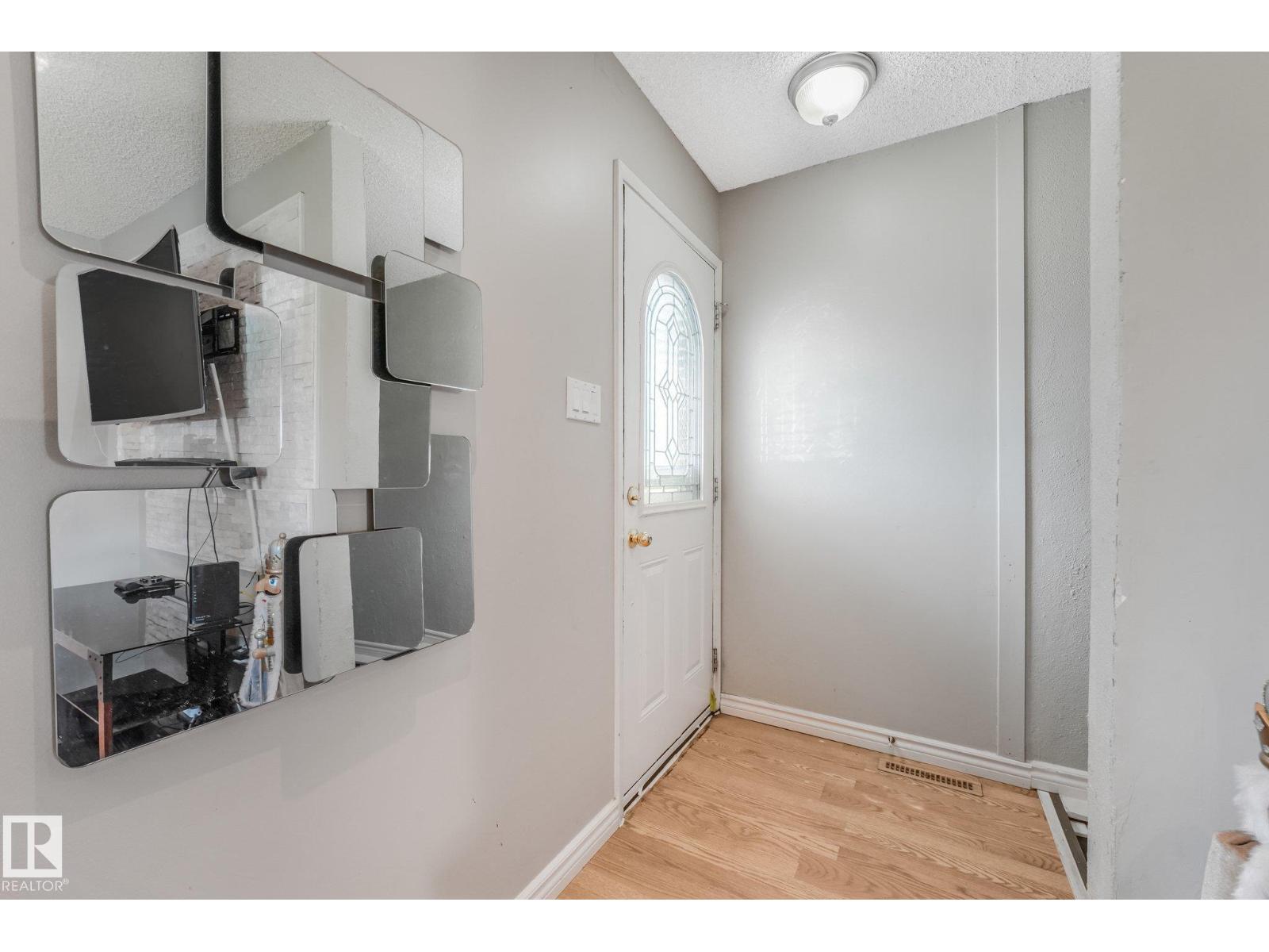 5914 91 Av NW, Edmonton, Alberta  T6B 0R4 - Photo 6 - E4500053