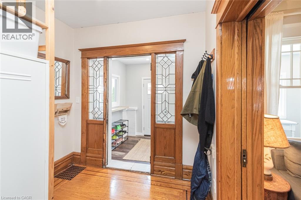 9 Senator Avenue, Hamilton, Ontario  L8L 1Z3 - Photo 5 - 40842299