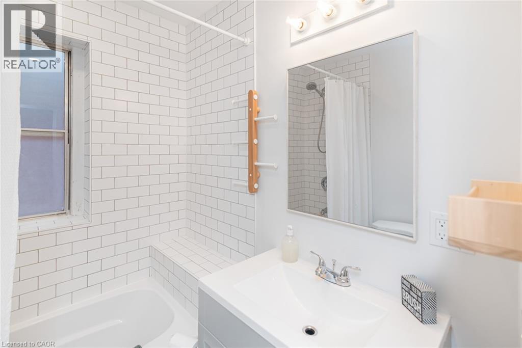 9 Senator Avenue, Hamilton, Ontario  L8L 1Z3 - Photo 33 - 40842299