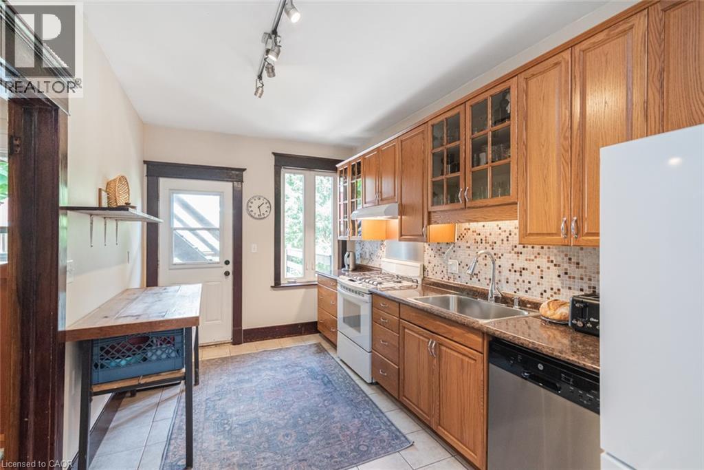 9 Senator Avenue, Hamilton, Ontario  L8L 1Z3 - Photo 17 - 40842299