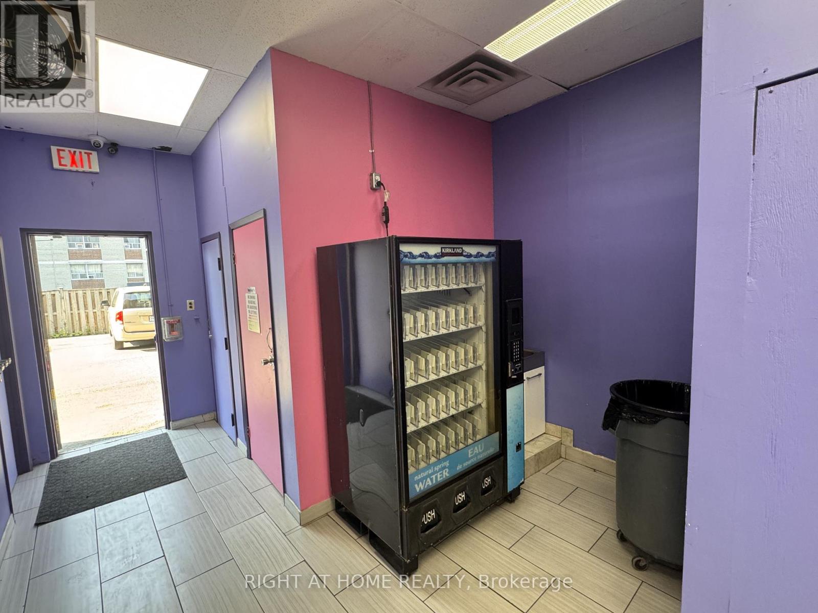 20a Rexdale Boulevard, Toronto, Ontario  M9W 5Z3 - Photo 9 - W13591442