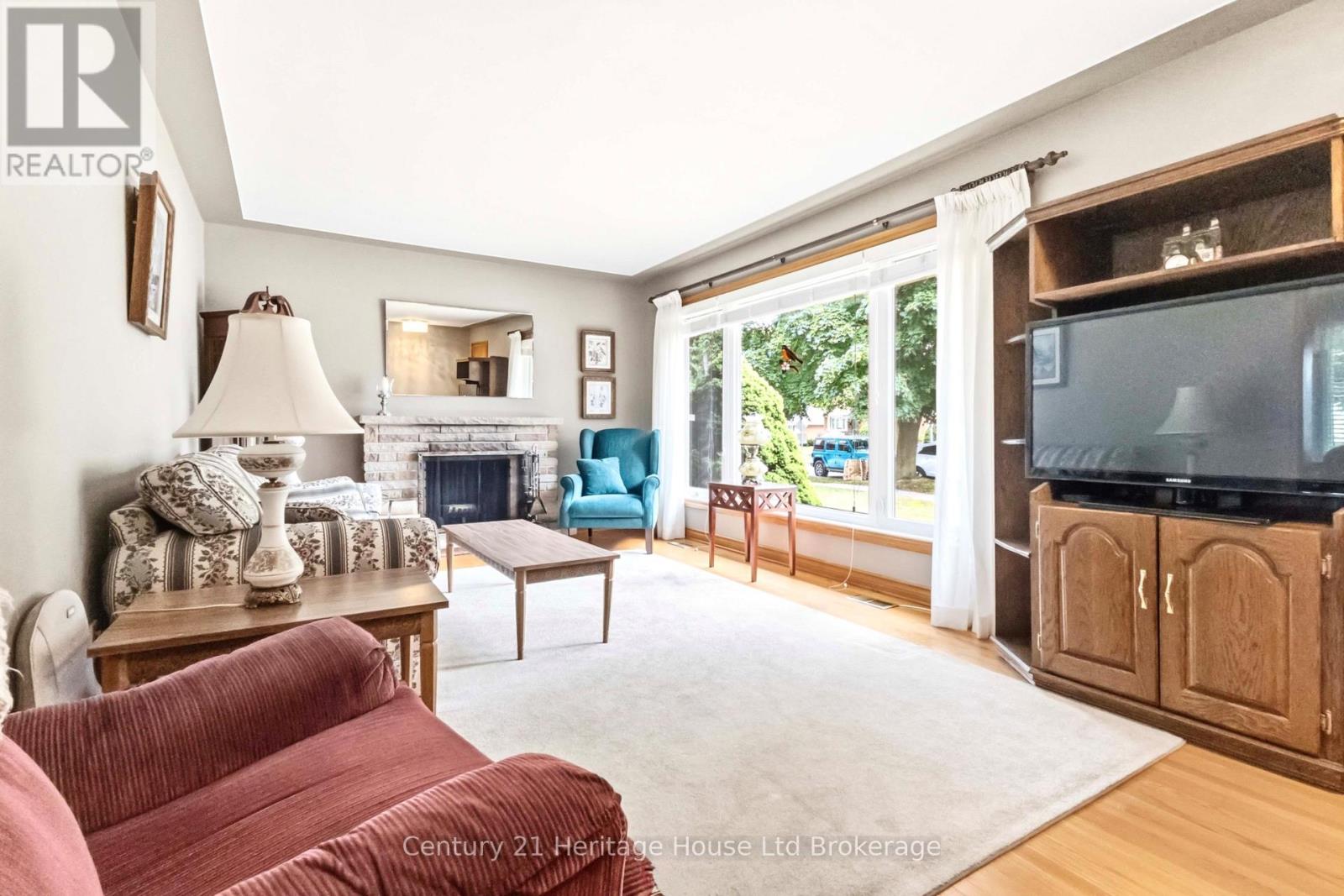 26 Deveron Crescent, London South, Ontario  N5Z 4B1 - Photo 4 - X13591430