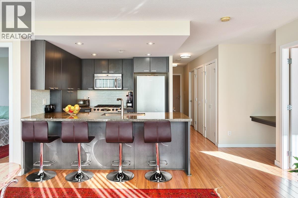 805 2232 DOUGLAS ROAD, Burnaby, British Columbia