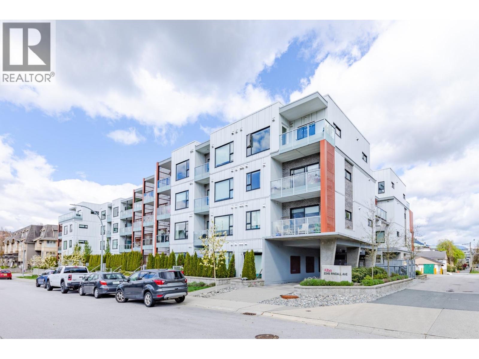 313 2345 Rindall Avenue, Port Coquitlam, British Columbia V3C 1V3 - Photo 2 - R3115040