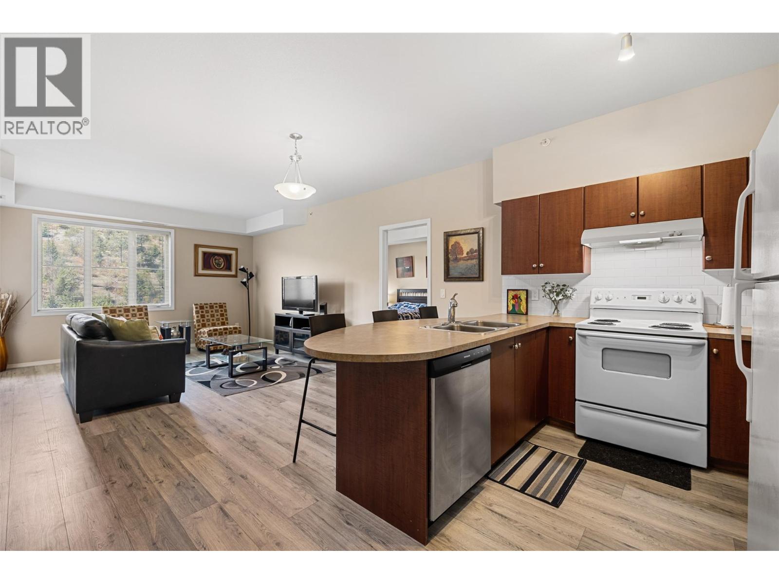 1875 Country Club Drive Unit# 1619, Kelowna, British Columbia V1V 2W7 - Photo 5 - 10395366