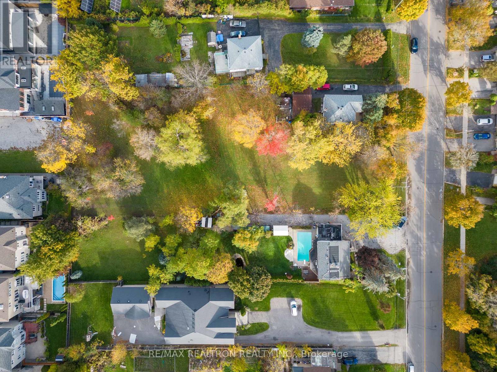 166 Weldrick Road, Richmond Hill, Ontario  L4C 3V1 - Photo 14 - N13591396