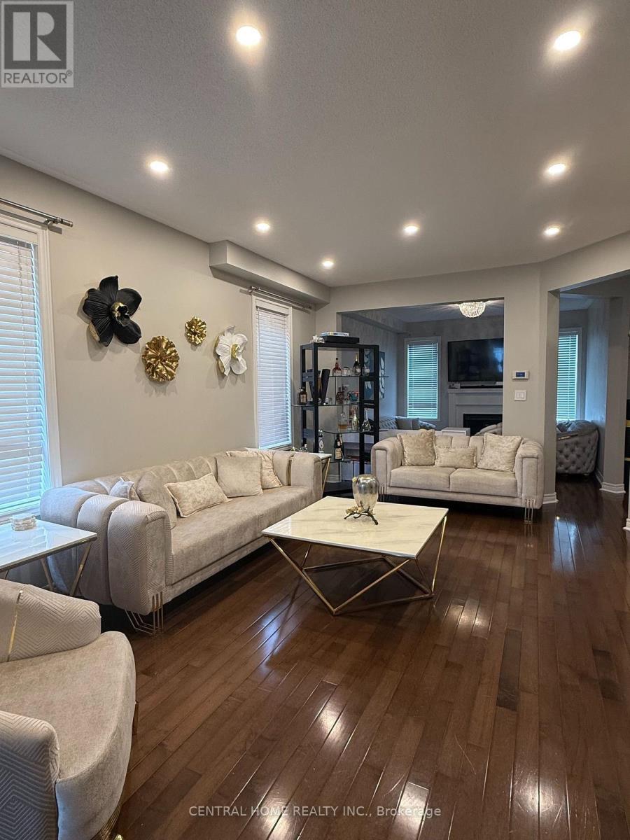 29 Aikenhead Avenue, Richmond Hill, Ontario  L4S 0A8 - Photo 2 - N13569852