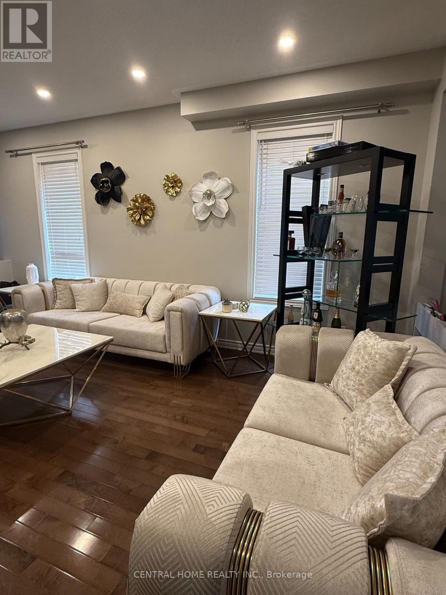 29 Aikenhead Avenue, Richmond Hill, Ontario  L4S 0A8 - Photo 4 - N13569852