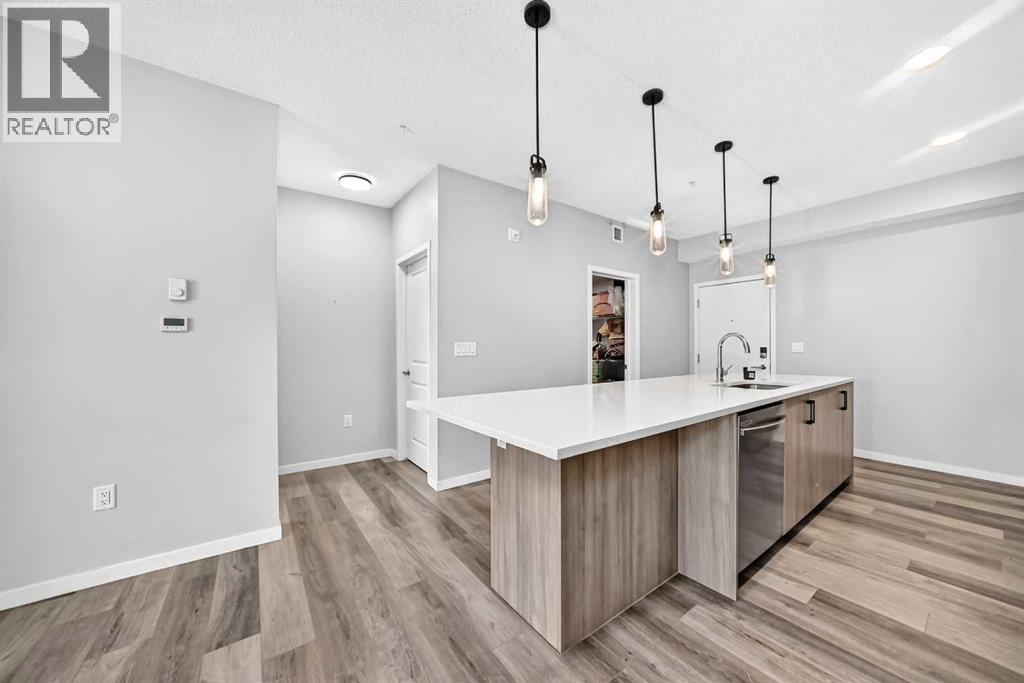 2105, 33 Carringham Gate NW, Calgary, Alberta  T3P 2H6 - Photo 11 - A2322801