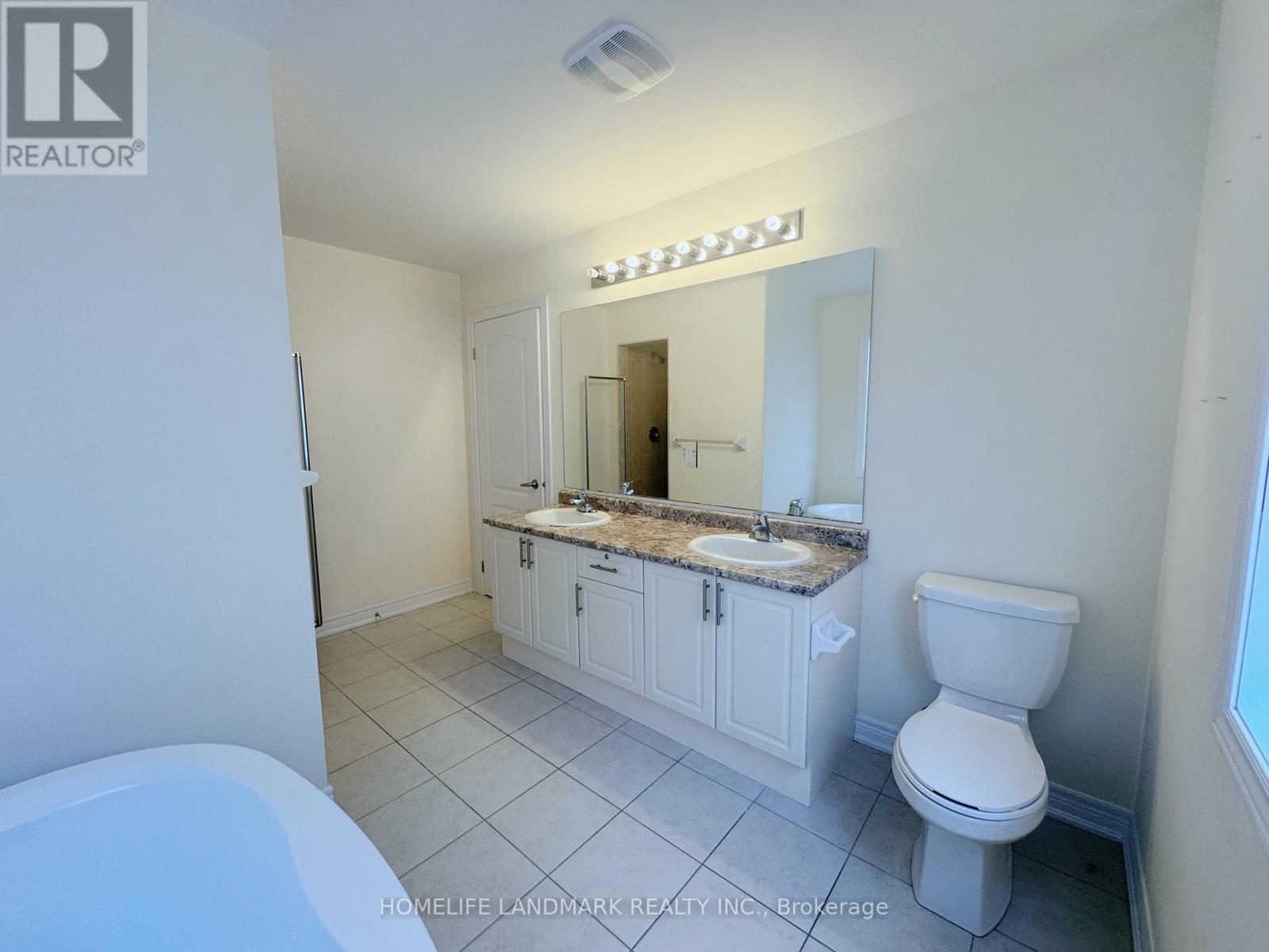 36 Applegate Drive, East Gwillimbury, Ontario  L9N 0R2 - Photo 21 - N13591462