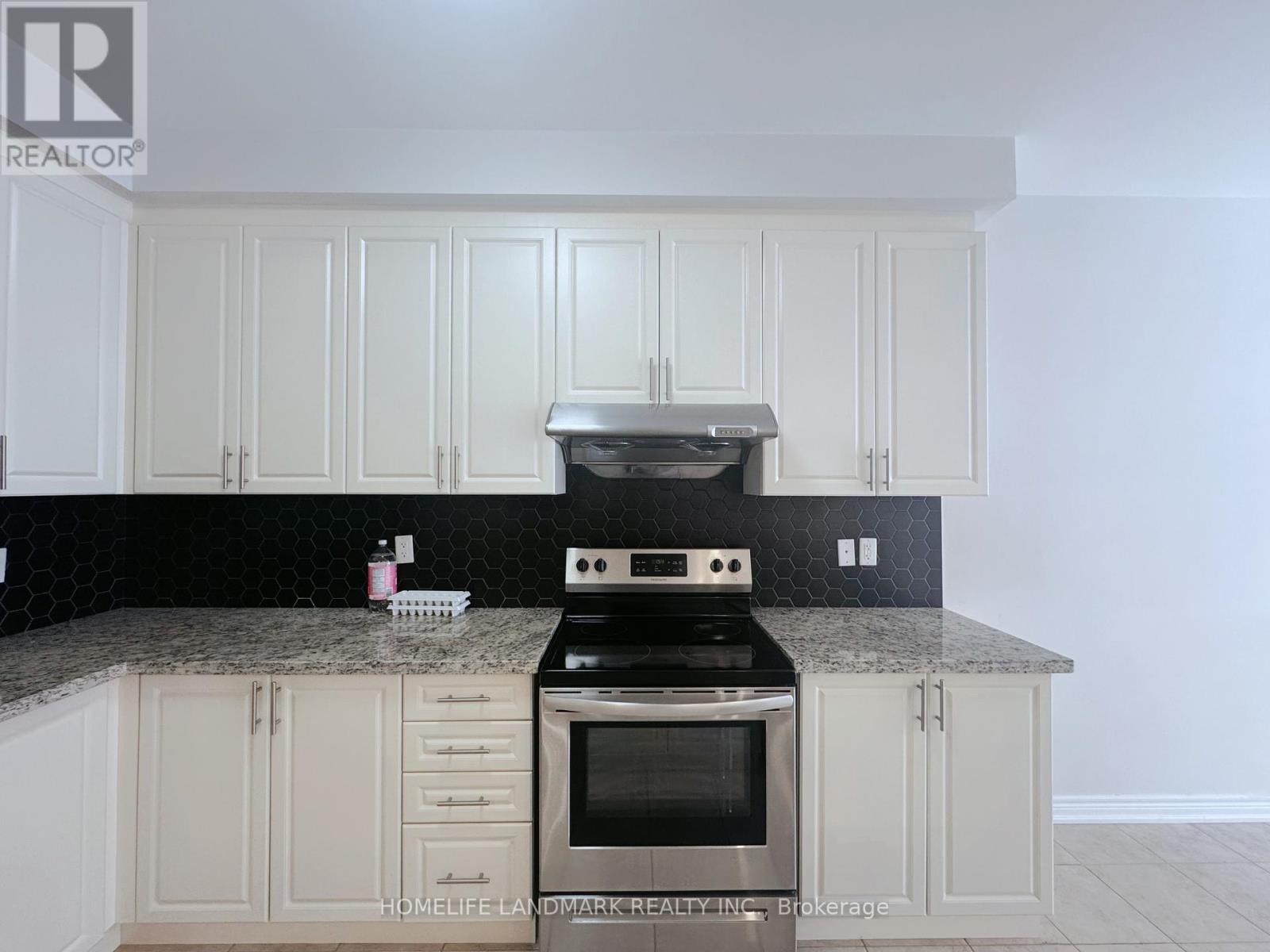 36 Applegate Drive, East Gwillimbury, Ontario  L9N 0R2 - Photo 7 - N13591462