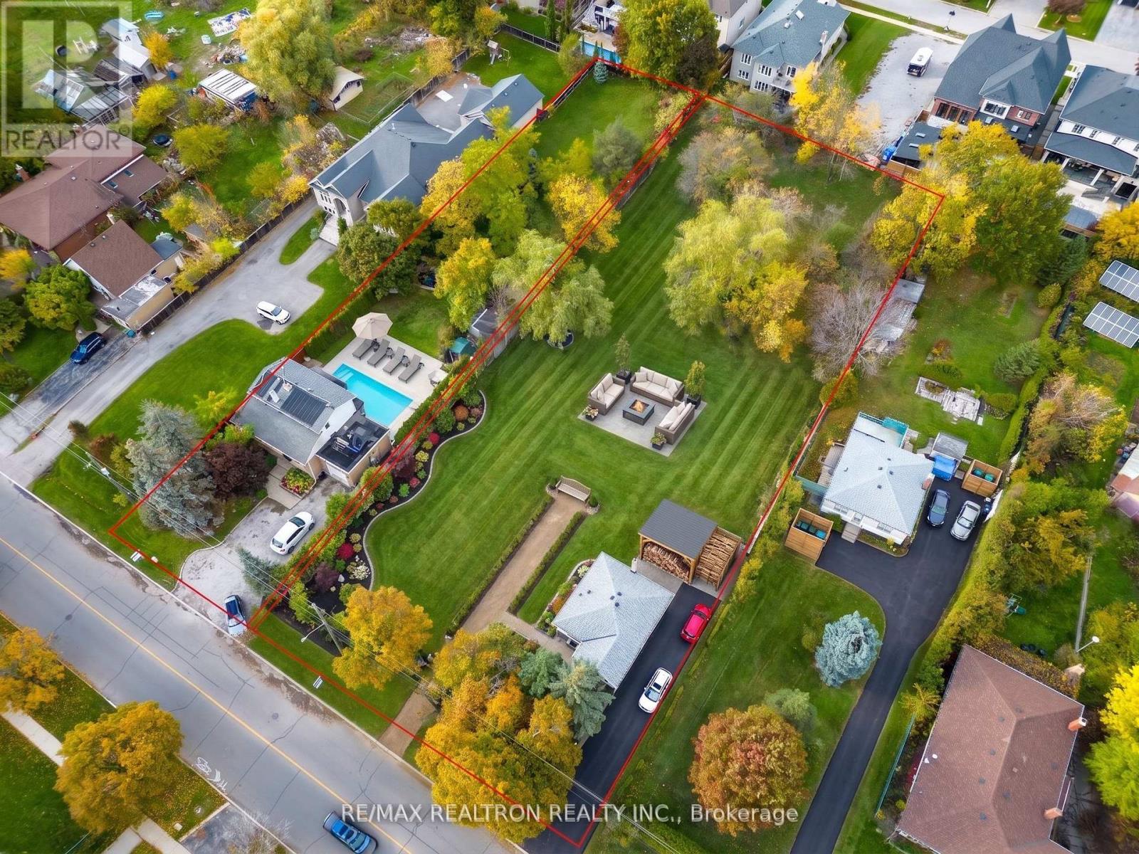 162 Weldrick Road W, Richmond Hill, Ontario  L4C 3V1 - Photo 2 - N13591484
