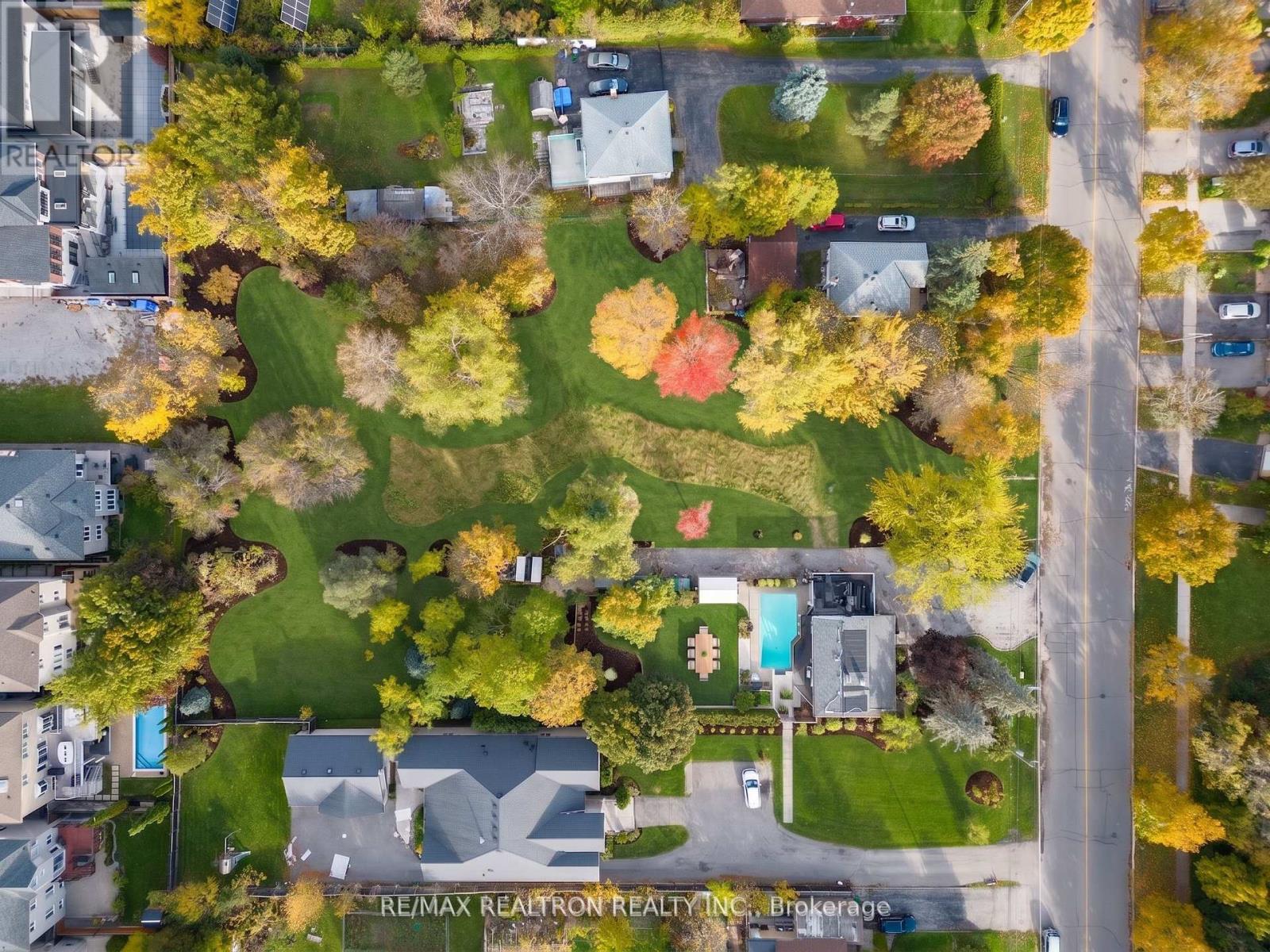 162 Weldrick Road W, Richmond Hill, Ontario  L4C 3V1 - Photo 6 - N13591484