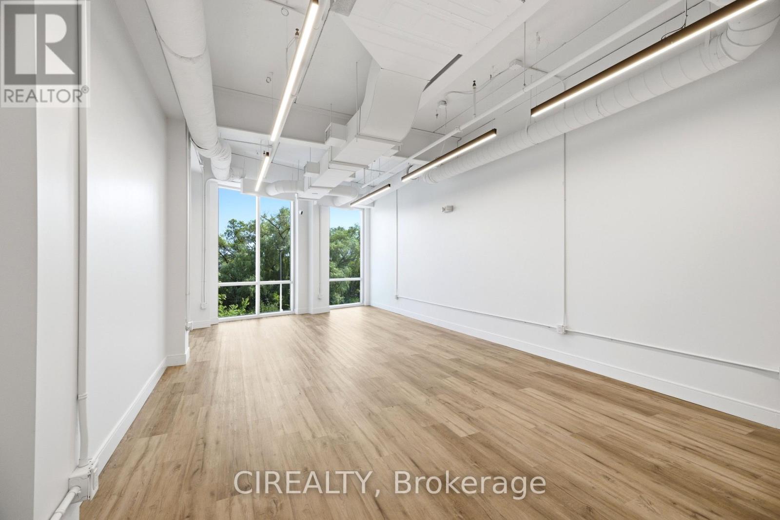 209 - 1670 North Service Road, Oakville (Qe Queen Elizabeth), Ontario  L6H 7G3 - Photo 10 - W13591464