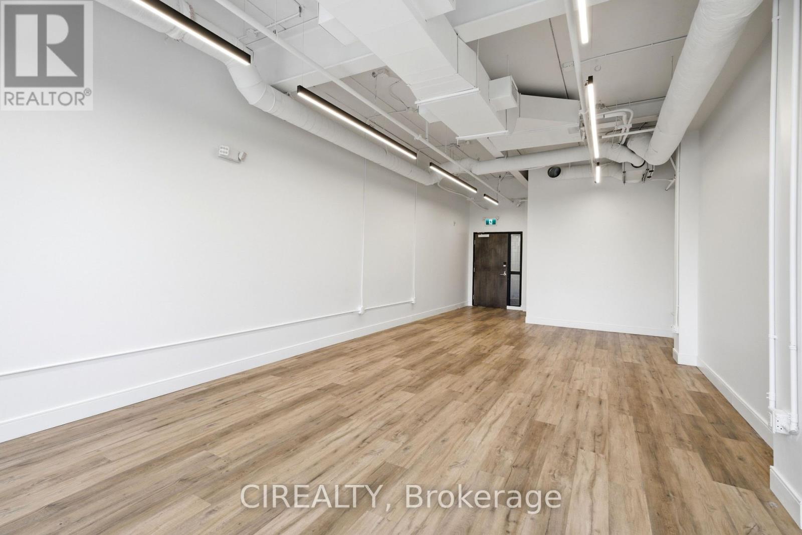 209 - 1670 North Service Road, Oakville (Qe Queen Elizabeth), Ontario  L6H 7G3 - Photo 11 - W13591464