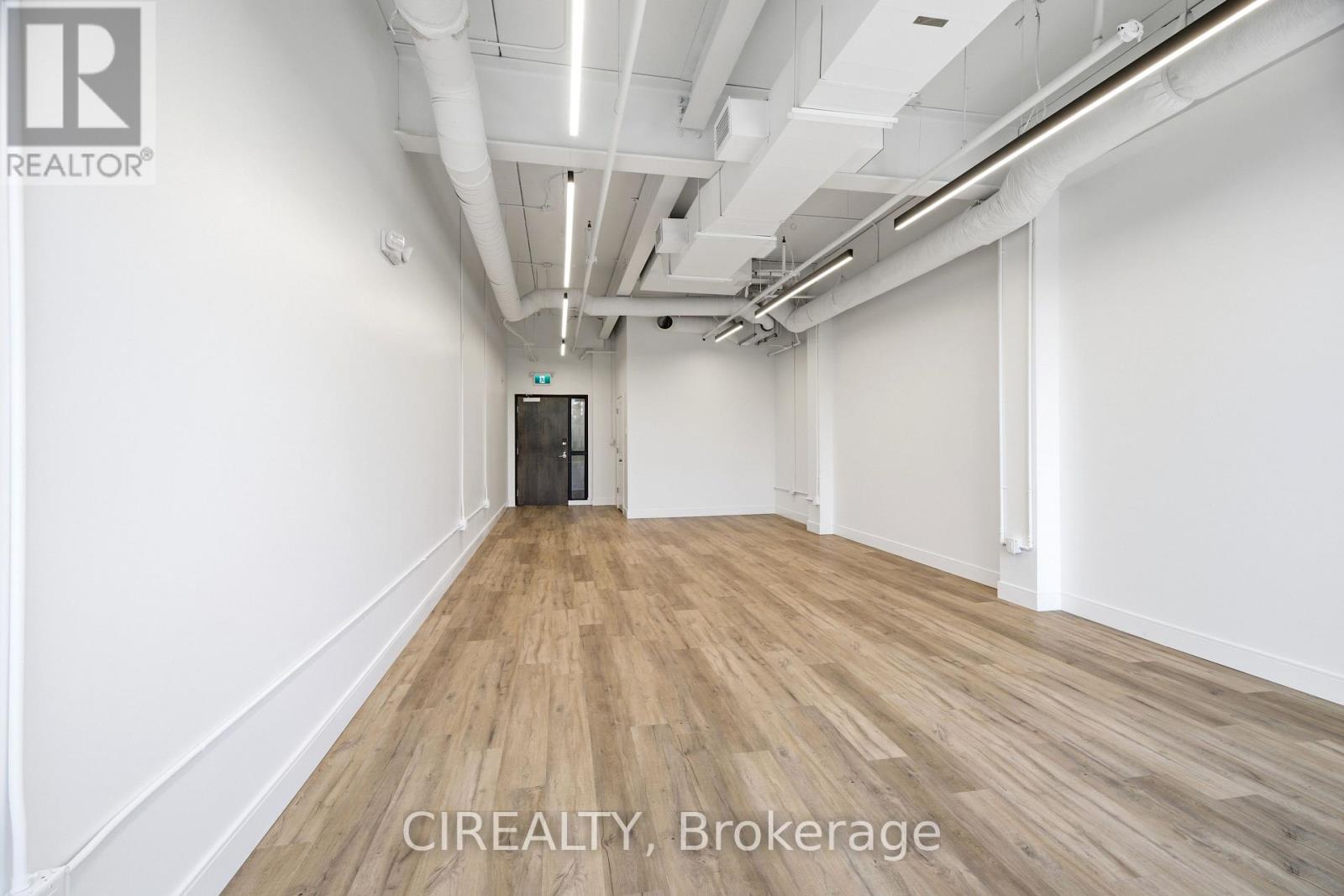 209 - 1670 North Service Road, Oakville (Qe Queen Elizabeth), Ontario  L6H 7G3 - Photo 12 - W13591464