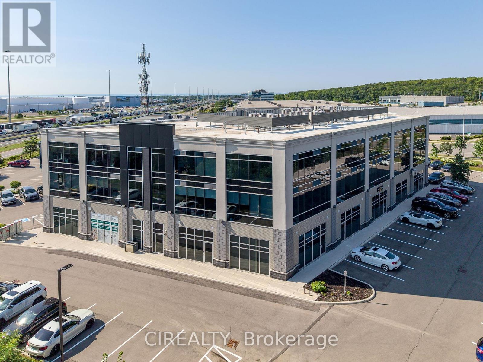 209 - 1670 North Service Road, Oakville (Qe Queen Elizabeth), Ontario  L6H 7G3 - Photo 3 - W13591464