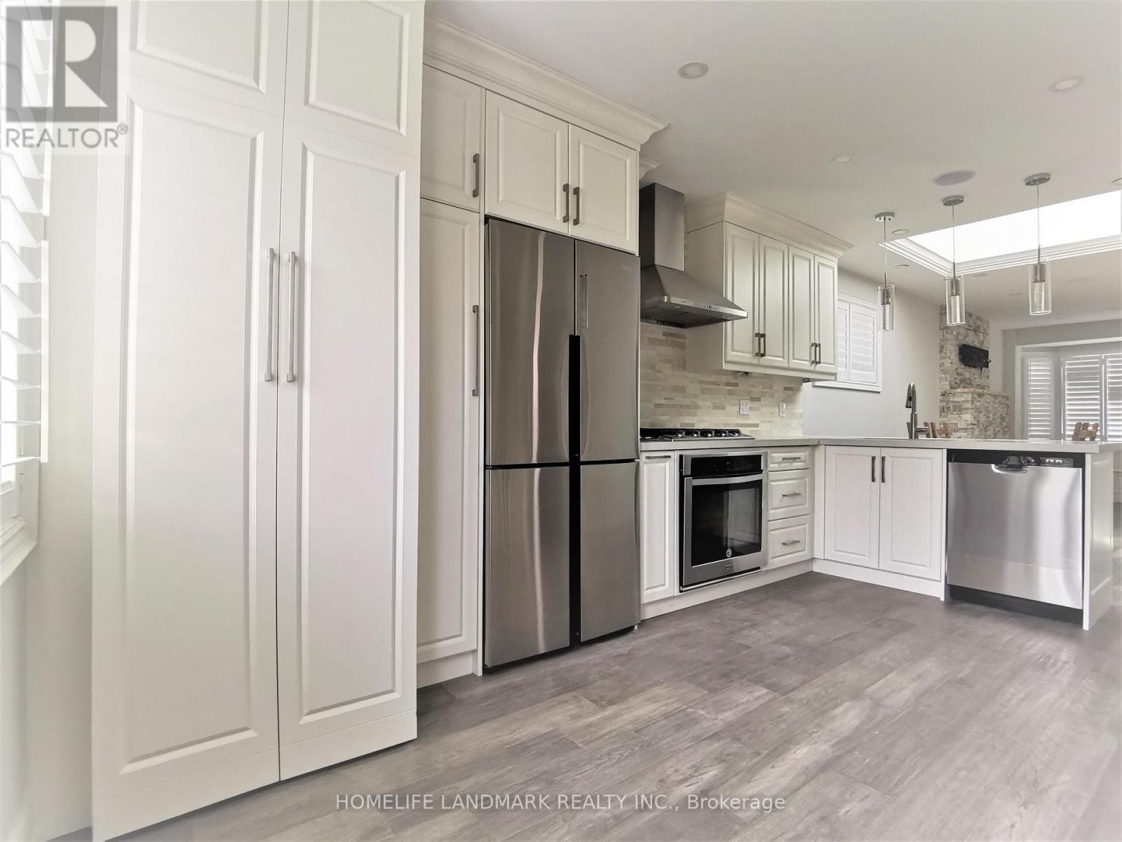 Main - 379 Whitmore Avenue, Toronto (Briar Hill-Belgravia), Ontario  M6E 2N5 - Photo 5 - W13591492