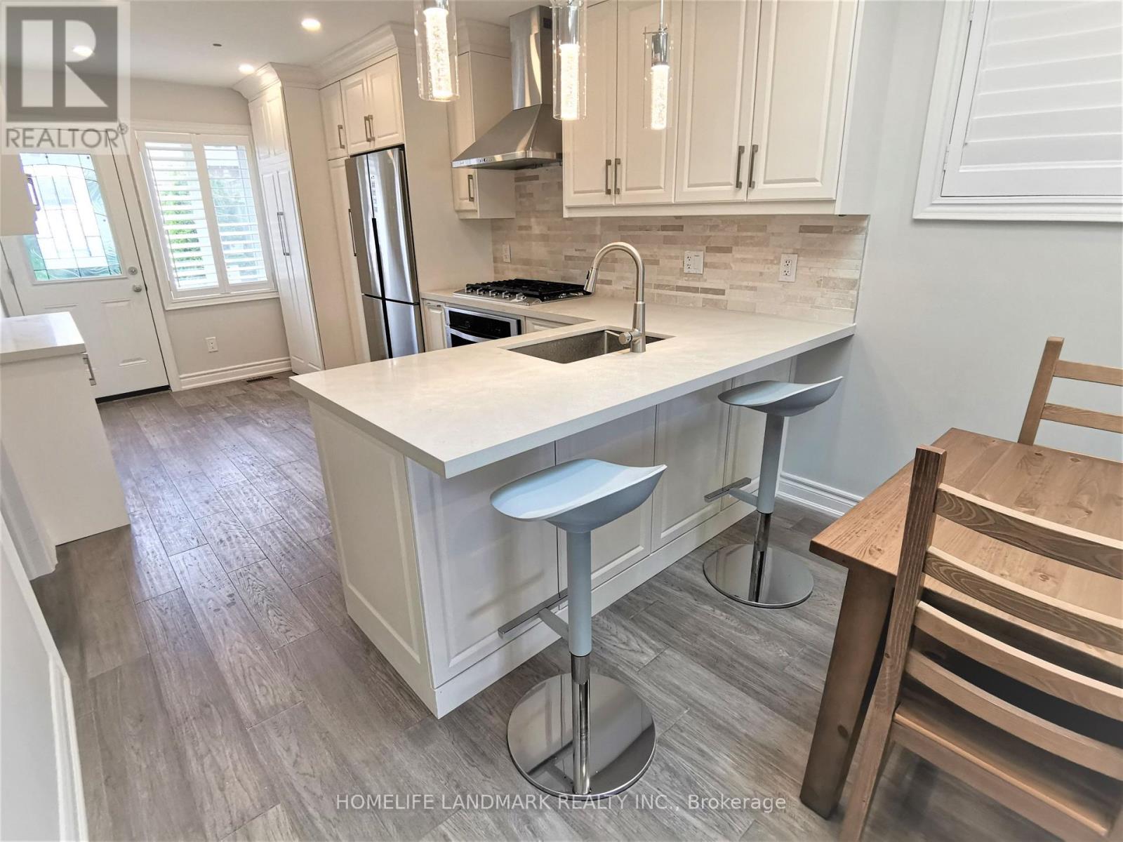 Main - 379 Whitmore Avenue, Toronto (Briar Hill-Belgravia), Ontario  M6E 2N5 - Photo 8 - W13591492