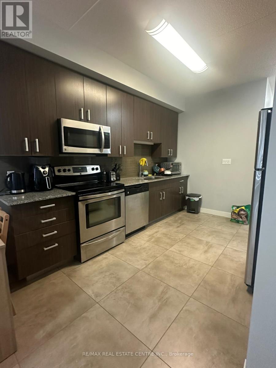 62 Balsam B408 Street, Waterloo, Ontario  N2L 3H2 - Photo 2 - X13591506