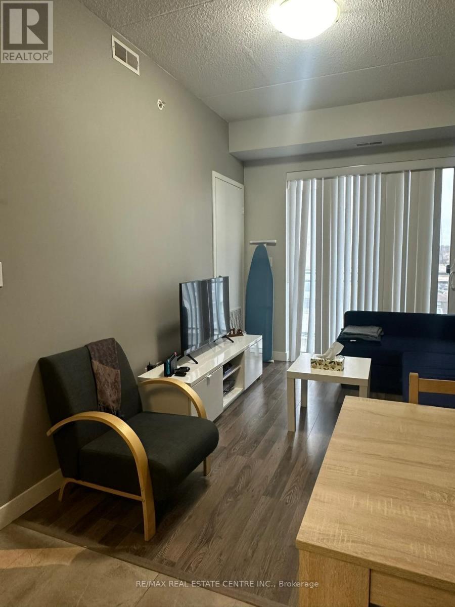 62 Balsam B408 Street, Waterloo, Ontario  N2L 3H2 - Photo 5 - X13591506