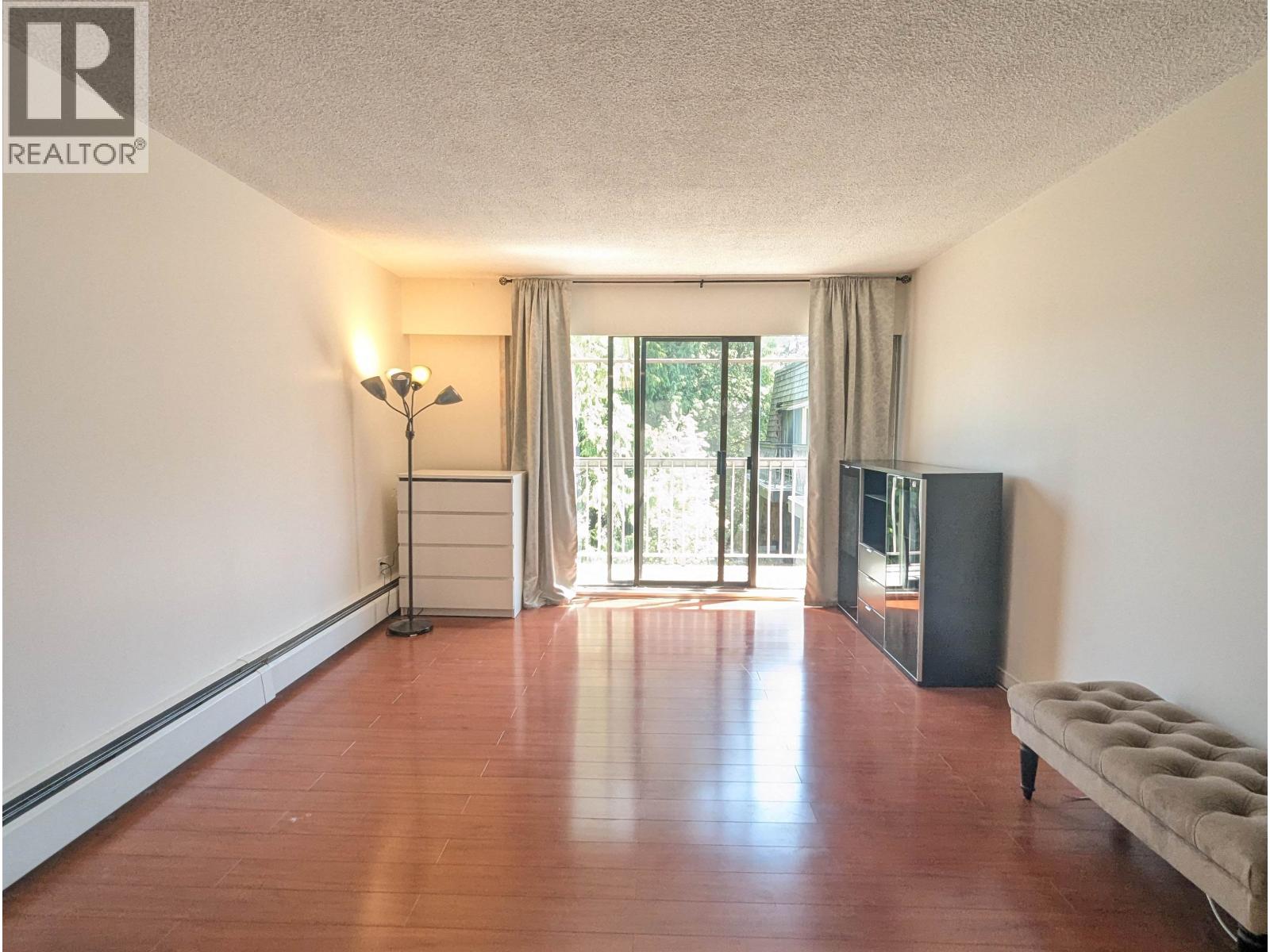 308 7428 19th Avenue, Burnaby, British Columbia V3N 1E1 - Photo 6 - R3104709
