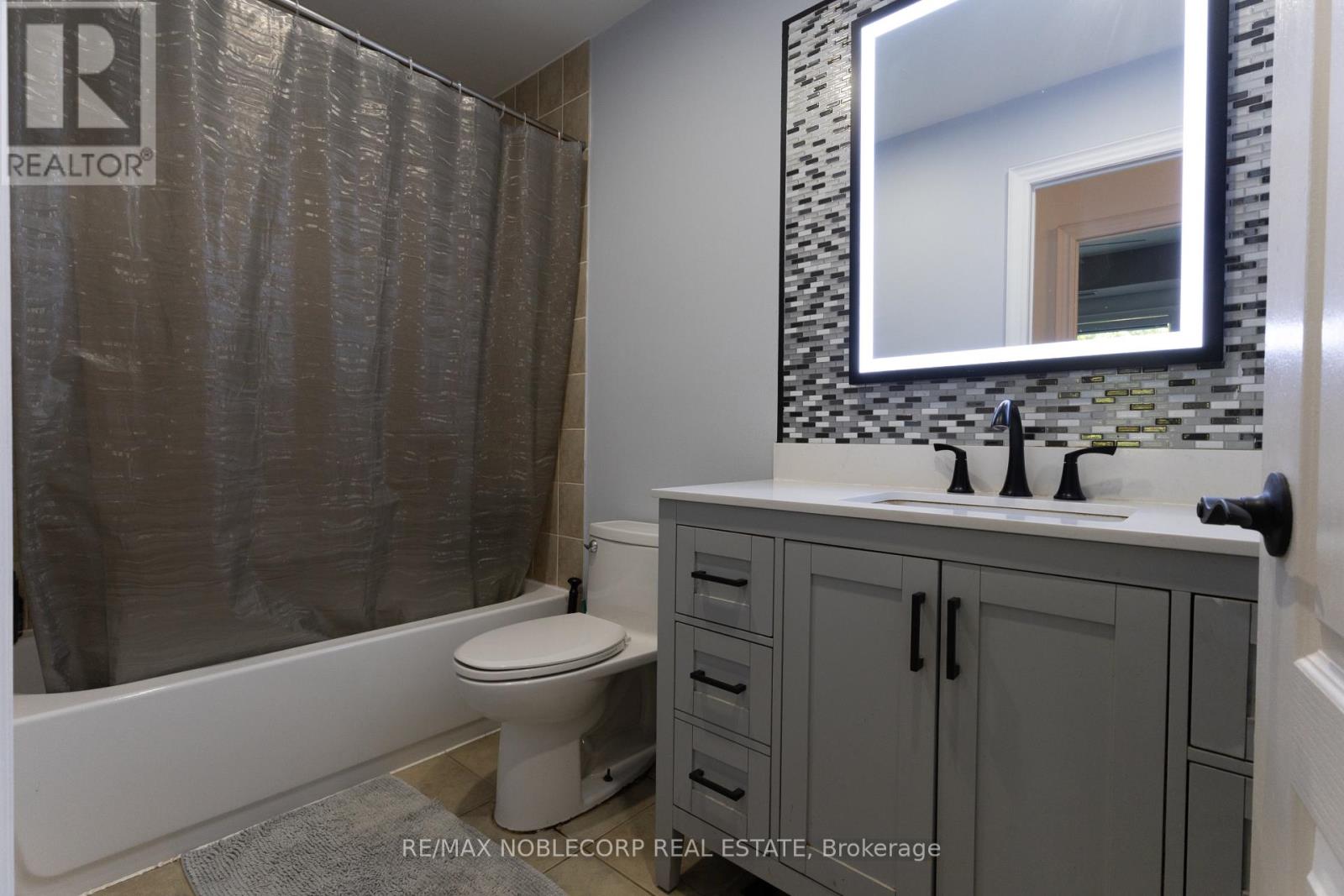 105 - 8201 Islington Avenue, Vaughan, Ontario  L4L 9S6 - Photo 23 - N13591480