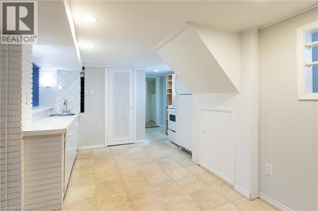 1439 Caroline Street Unit# Basement, Burlington, Ontario  L7S 1H7 - Photo 5 - 40850114