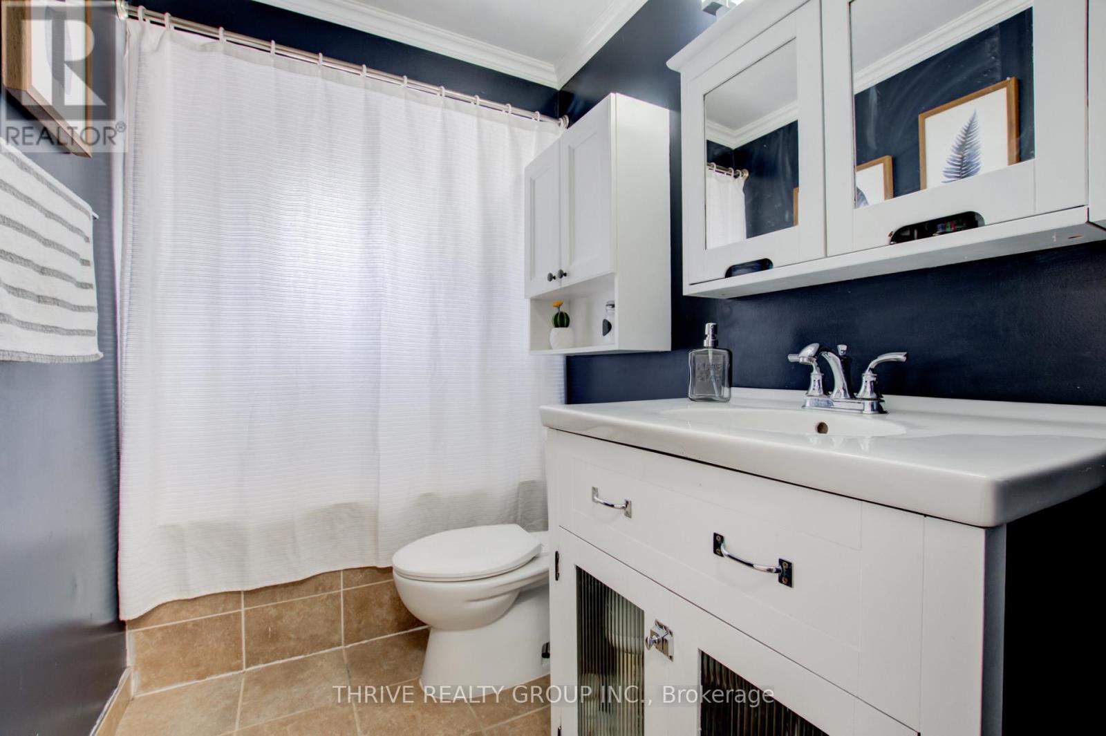 118 Sandalwood Crescent, London North, Ontario  N6G 2Z7 - Photo 5 - X13591610