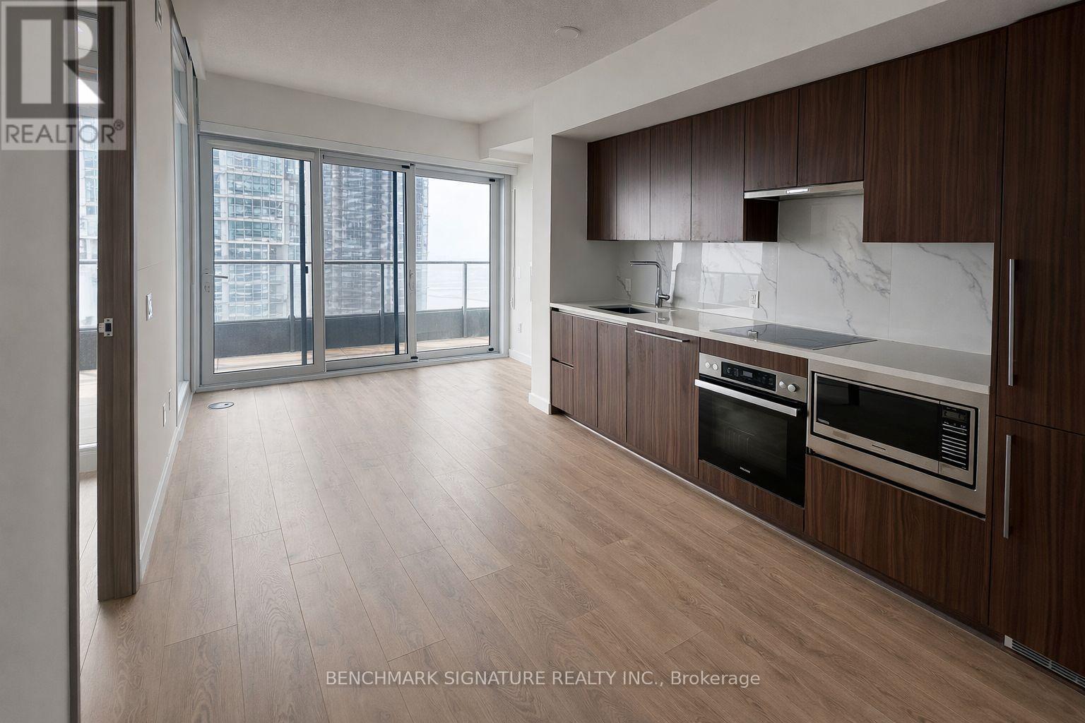 3809 - 1 Concord Cityplace Way, Toronto, Ontario  M5V 0X3 - Photo 3 - C13591510