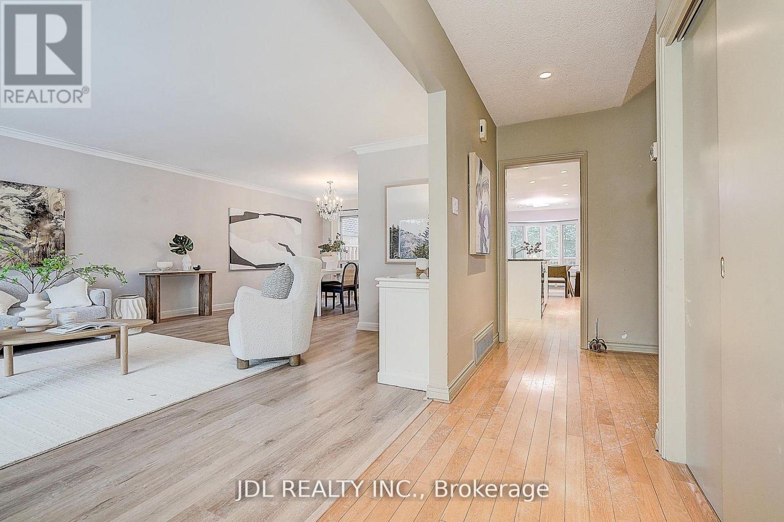 87 Munro Boulevard, Toronto, Ontario  M2P 1C5 - Photo 10 - C13591566