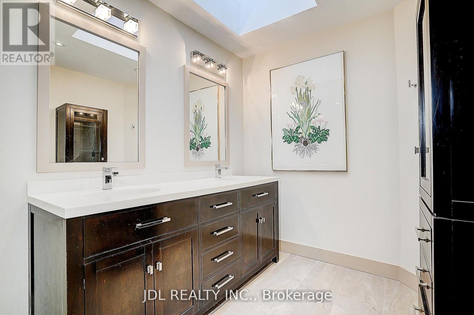 87 Munro Boulevard, Toronto, Ontario  M2P 1C5 - Photo 21 - C13591566