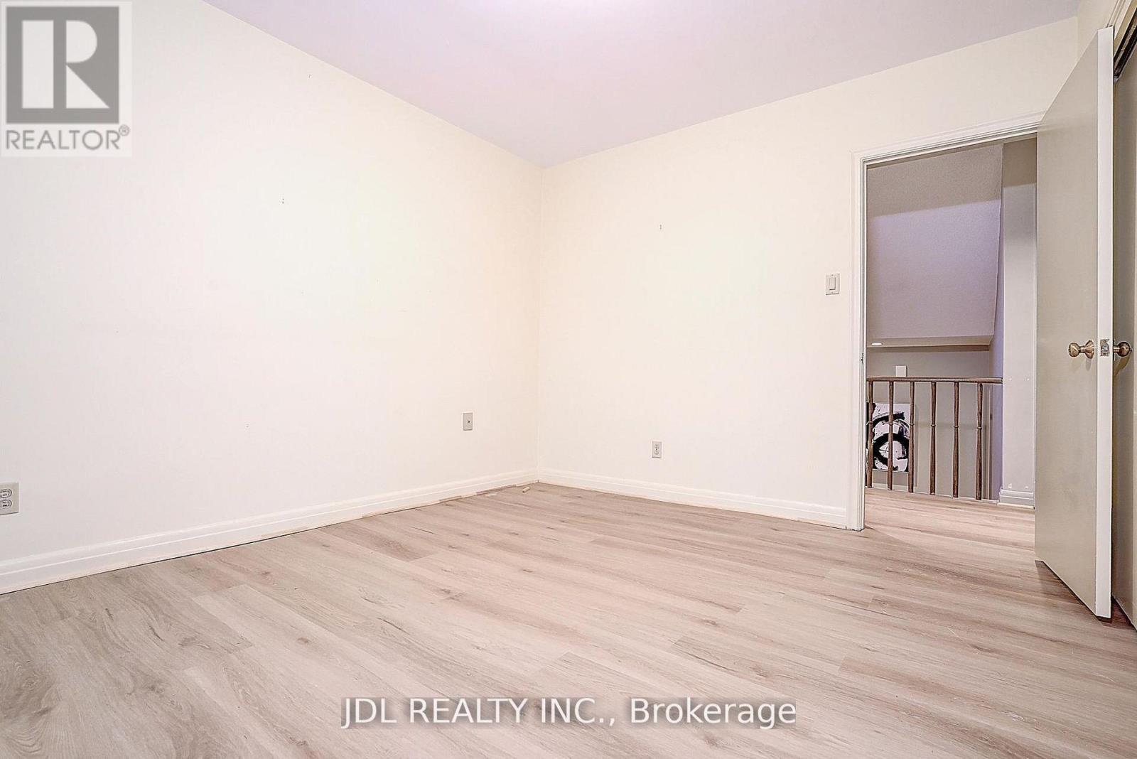 87 Munro Boulevard, Toronto, Ontario  M2P 1C5 - Photo 27 - C13591566