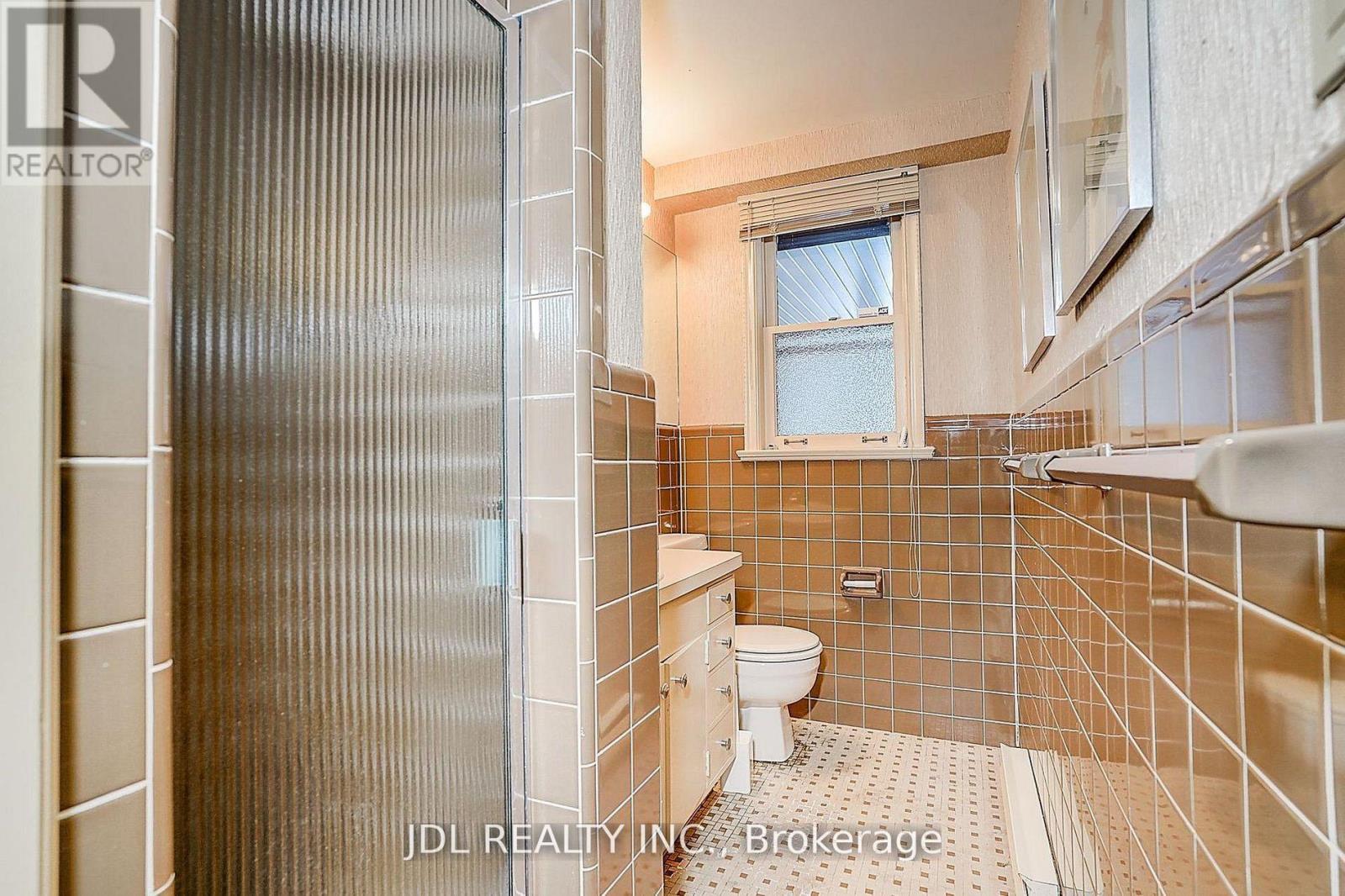 87 Munro Boulevard, Toronto, Ontario  M2P 1C5 - Photo 31 - C13591566