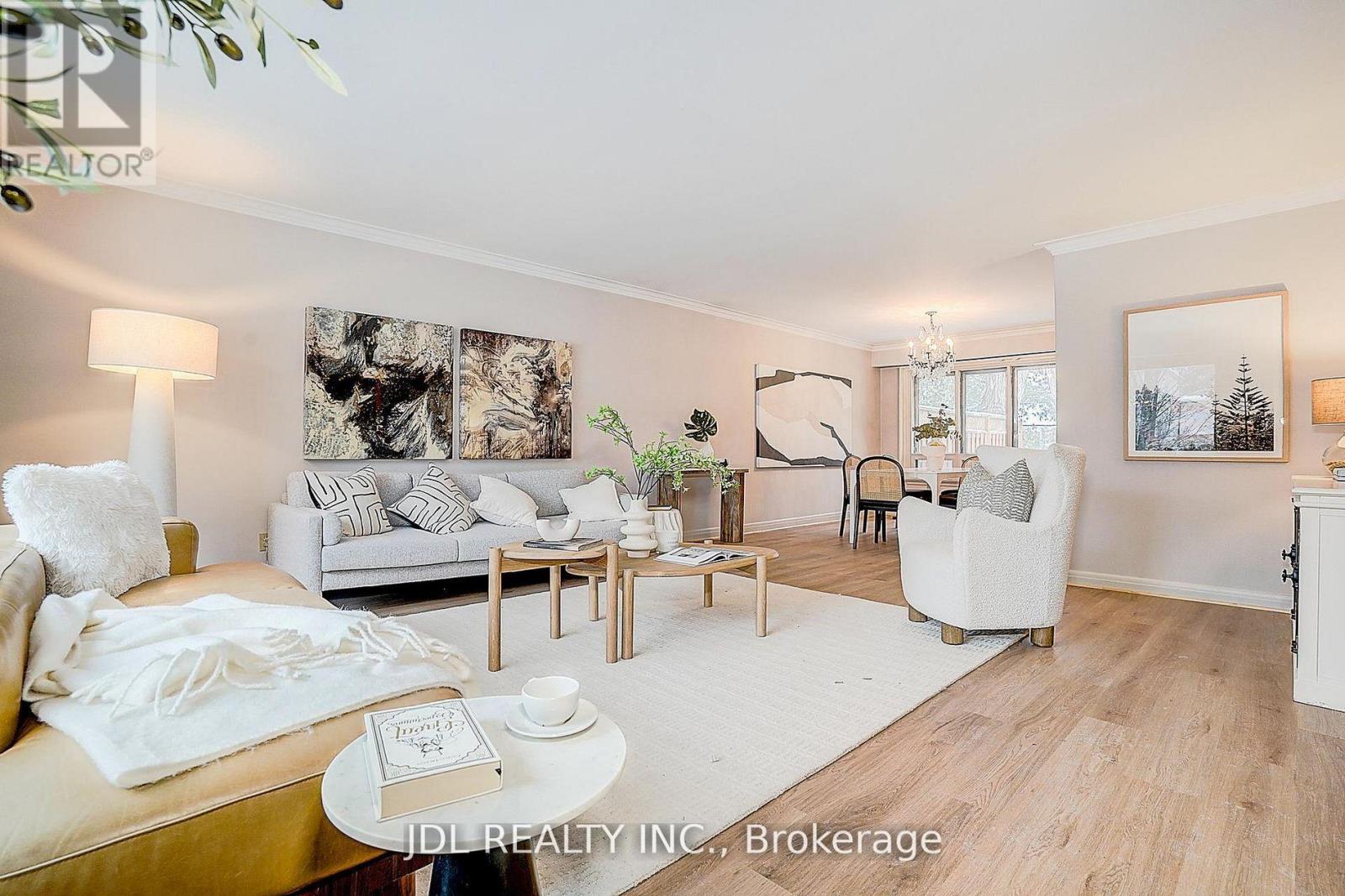 87 Munro Boulevard, Toronto, Ontario  M2P 1C5 - Photo 8 - C13591566