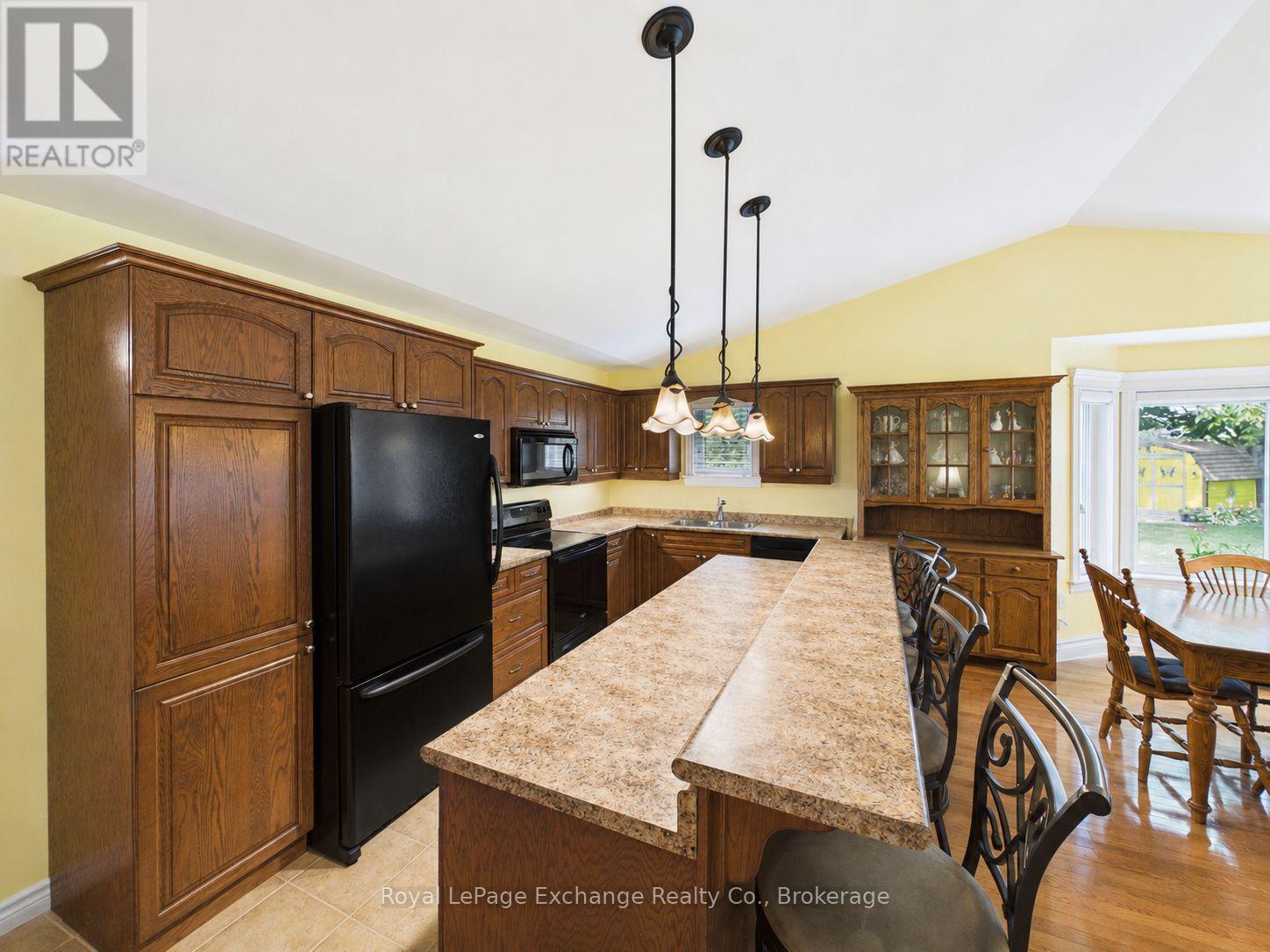 651 Pipers Court, Kincardine, Ontario  N2Z 0A1 - Photo 4 - X13591620