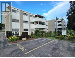 24 MOOREGATE Crescent Unit# 103, Kitchener, Ontario