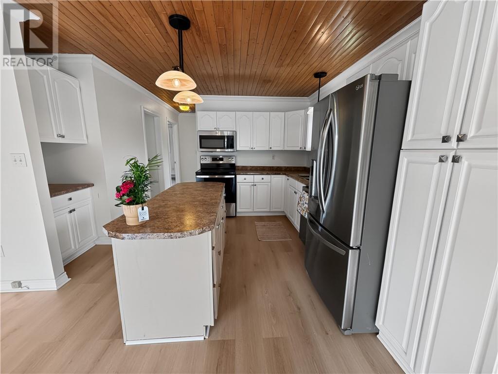 64 Pleasantview Terrace, Mindemoya, Ontario  P0P 1S0 - Photo 19 - 2129353