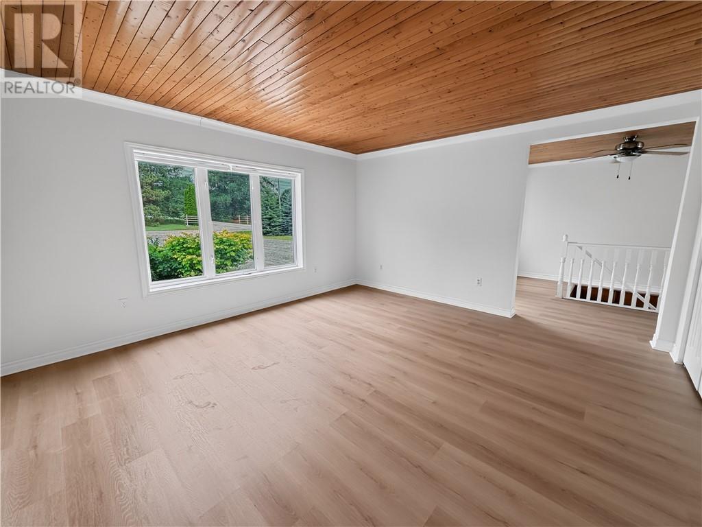 64 Pleasantview Terrace, Mindemoya, Ontario  P0P 1S0 - Photo 9 - 2129353