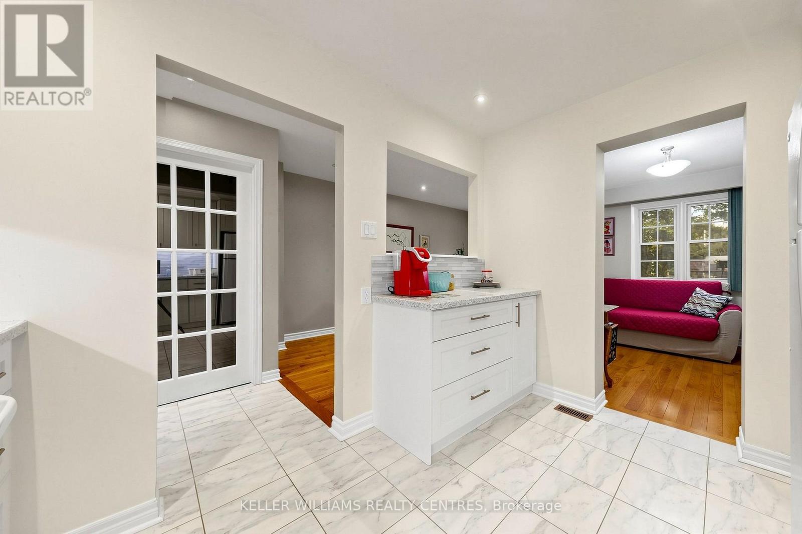 9 - 1951 Rathburn Road E, Mississauga, Ontario  L4W 2N9 - Photo 10 - W13591548