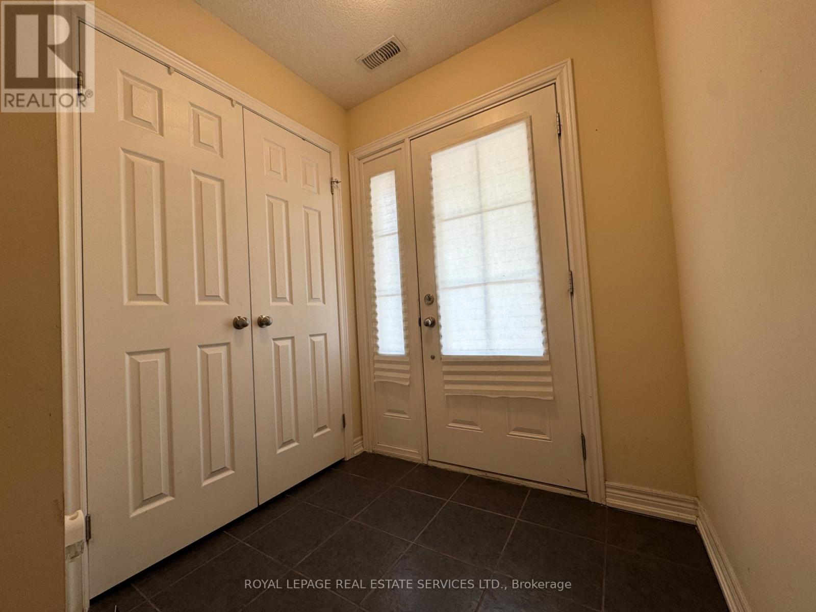 47 - 181 Plains Road W, Burlington, Ontario  L7T 0B1 - Photo 4 - W13591576