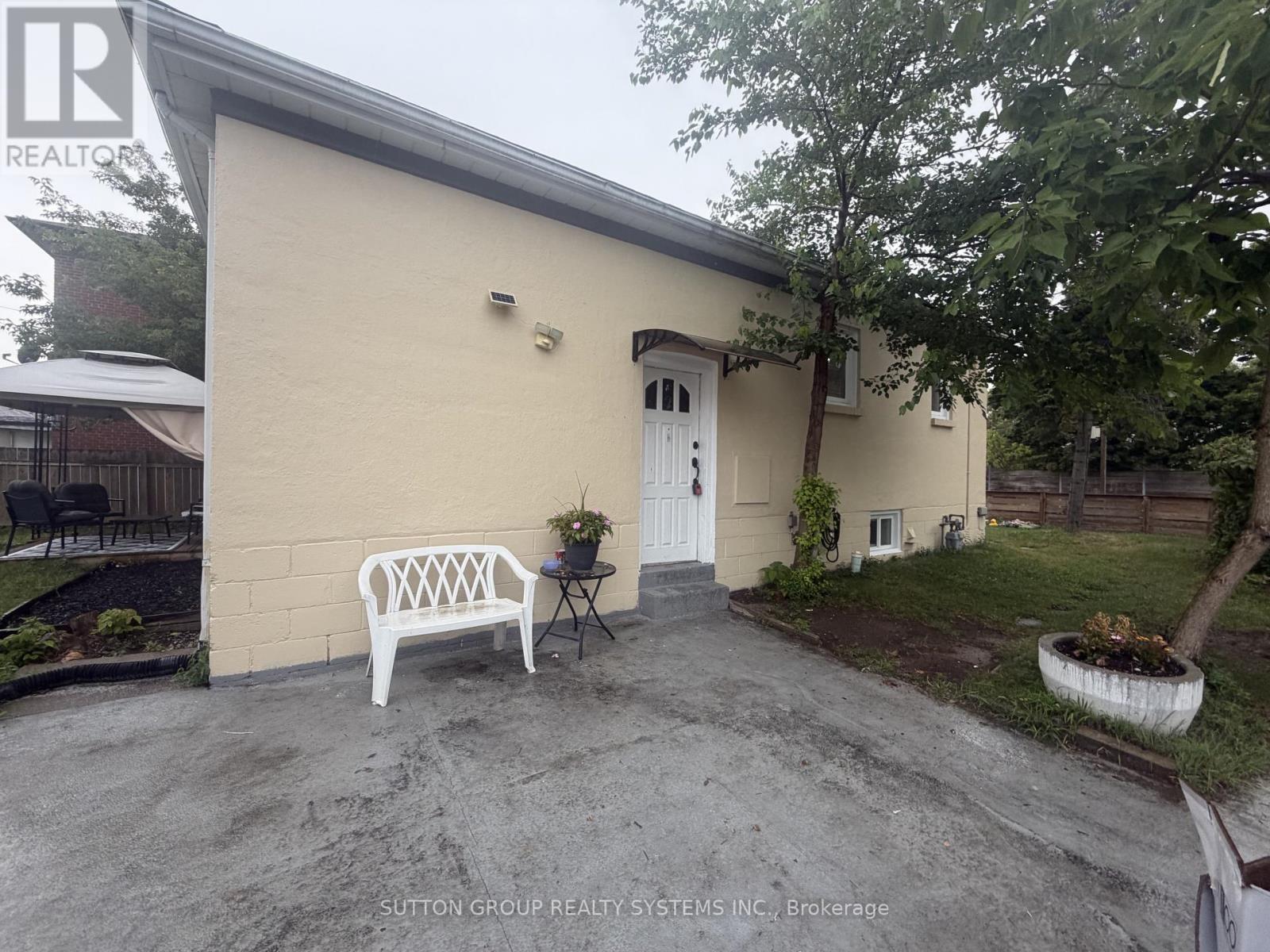 Lower Level - 3 Tyrone Avenue, Toronto, Ontario M6M 2K4 - Photo 18 - W13591584