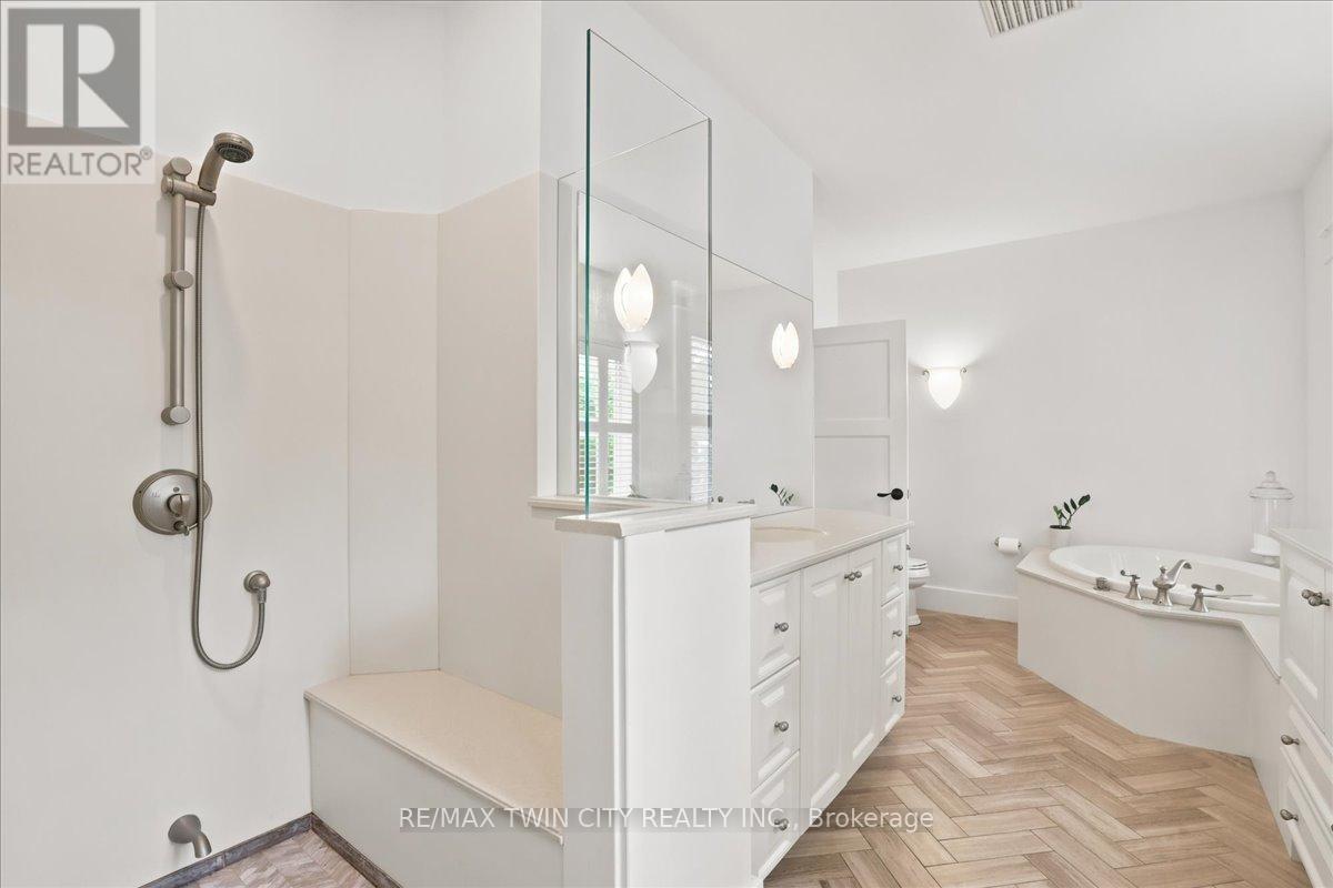 85 Albert Street, Waterloo, Ontario  N2L 3S6 - Photo 23 - X13591512