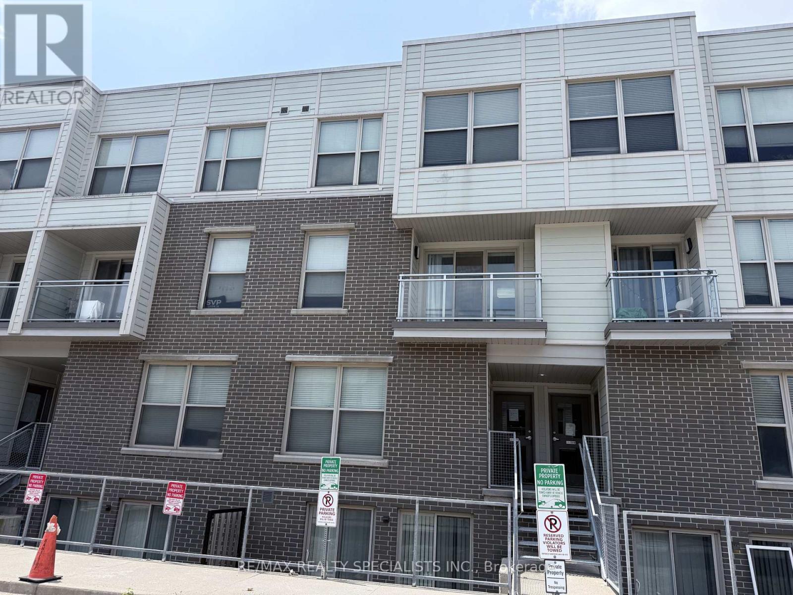 T210 - 62 Balsam Street, Waterloo, Ontario  N2L 3H2 - Photo 1 - X13591568