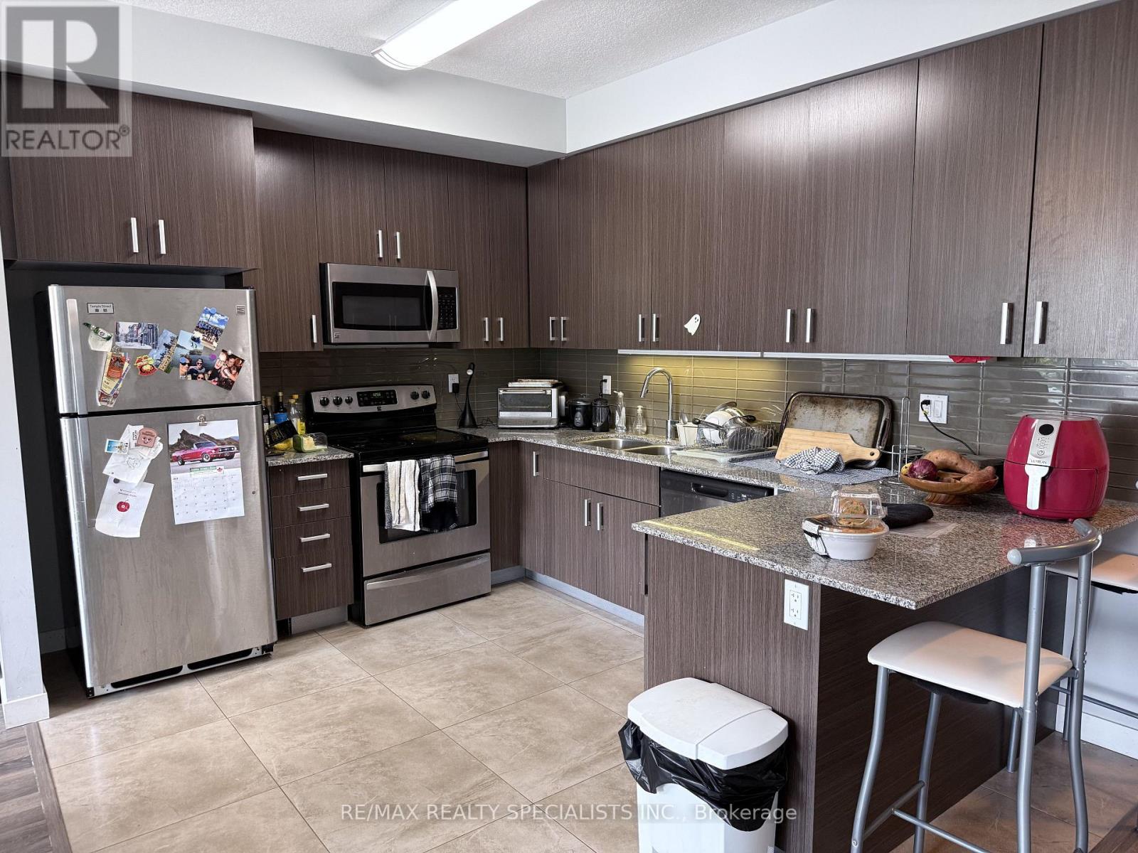 T210 - 62 Balsam Street, Waterloo, Ontario  N2L 3H2 - Photo 4 - X13591568