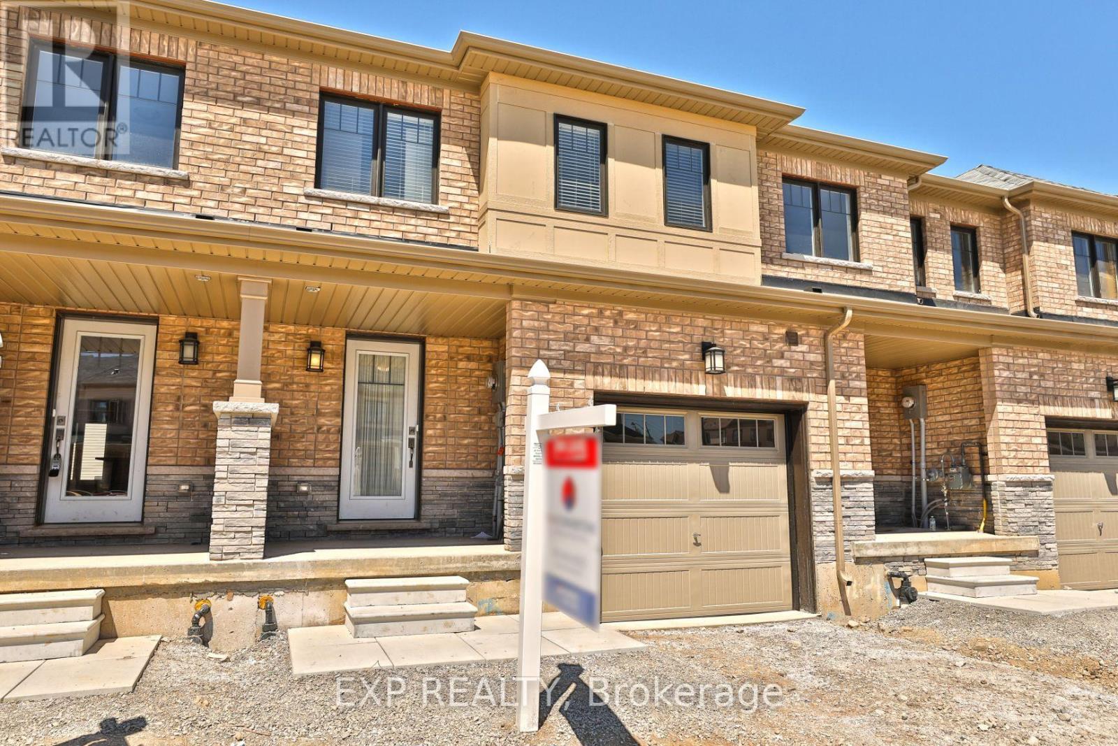 7 Pagebrook Crescent, Hamilton, Ontario  L8J 0K7 - Photo 2 - X13591614