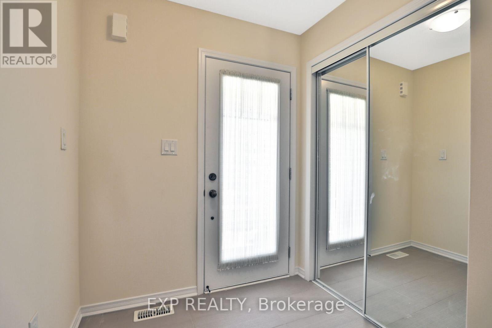7 Pagebrook Crescent, Hamilton, Ontario  L8J 0K7 - Photo 4 - X13591614
