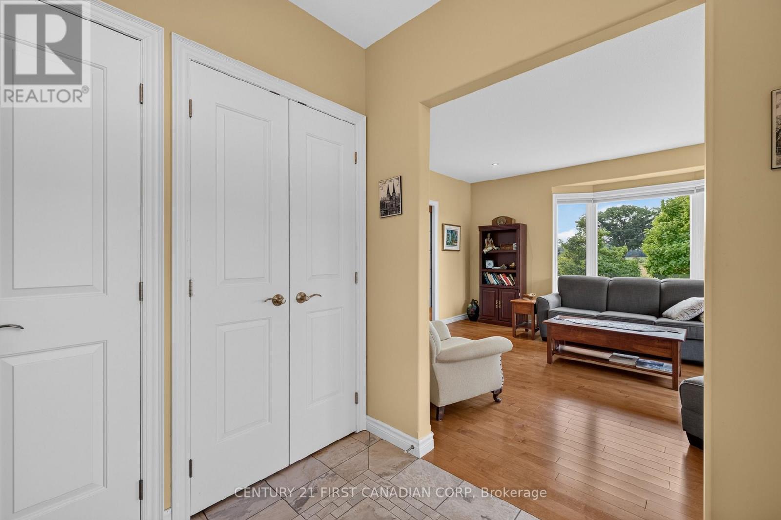 10965 River Line, Chatham-Kent, Ontario  N7M 5J4 - Photo 5 - X13591618